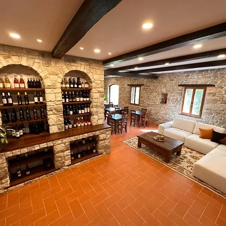 Alloggio per agriturismo Akasha *